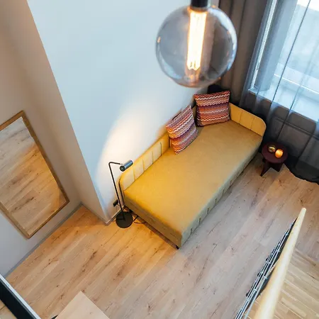 Aurum アパートホテル